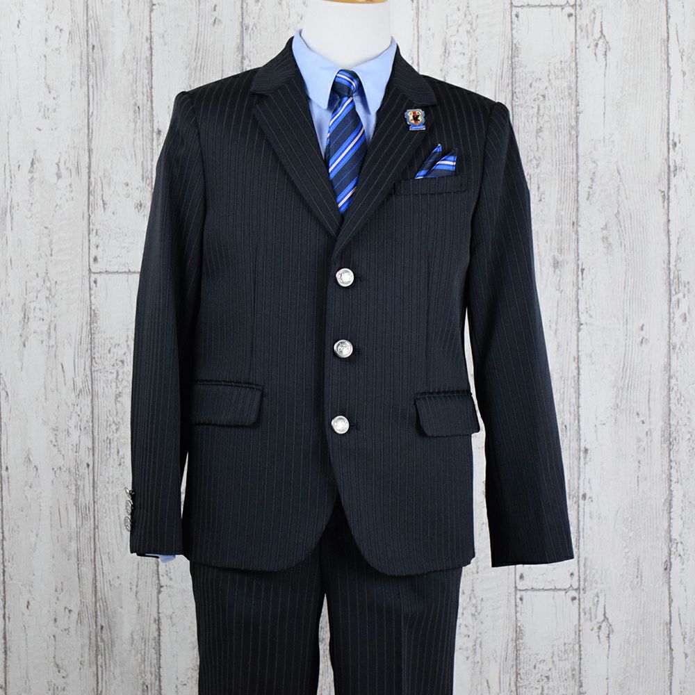 ピアノ発表会や結婚式にぴったりのカラーの男の子用フォーマルスーツ。シンプルで美しいシルエットが魅力のAngel's Closetの子供フォーマル レンタル商品（【レンタル】ストライプ3ボタンロングパンツスーツ6点セット【JFA SAMURAI BLUE】（CAT375493））｜画像2