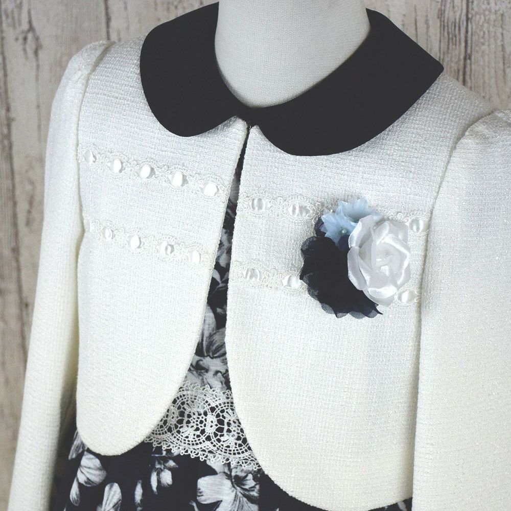 特別な日にぴったりのカラーの男の子用フォーマルスーツ。シンプルで美しいシルエットが魅力のAngel's Closetの子供フォーマル レンタル商品（【レンタル】プリントワンピースアンサンブル（CAT898304）120cm）｜画像5