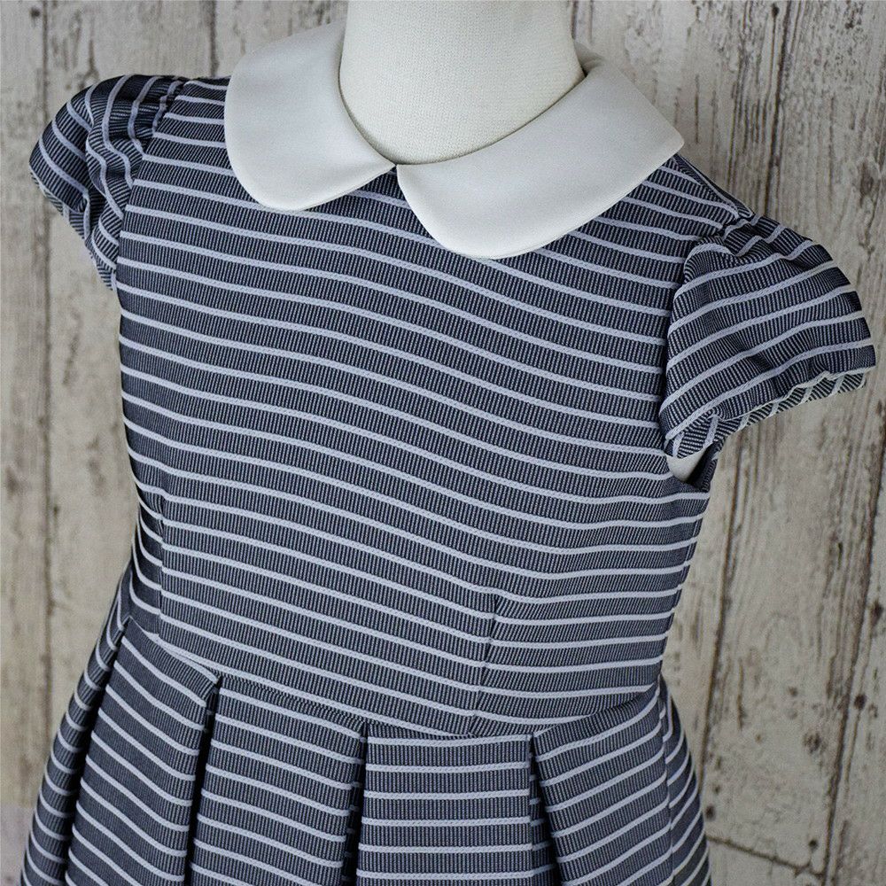 特別な日にぴったりのカラーの男の子用フォーマルスーツ。シンプルで美しいシルエットが魅力のAngel's Closetの子供フォーマル レンタル商品（【レンタル】グレーボーダーアンサンブル（CAT898305）120cm）｜画像5