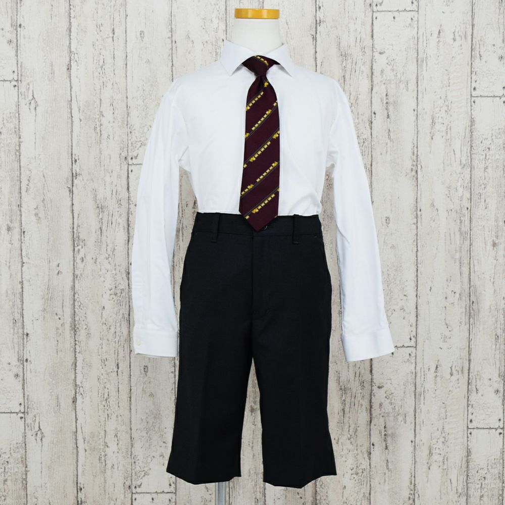 特別な日にぴったりのカラーの男の子用フォーマルスーツ。シンプルで美しいシルエットが魅力のAngel's Closetの子供フォーマル レンタル商品（【レンタル】シャンブレー無地セットスーツ（CAT895411））｜画像5