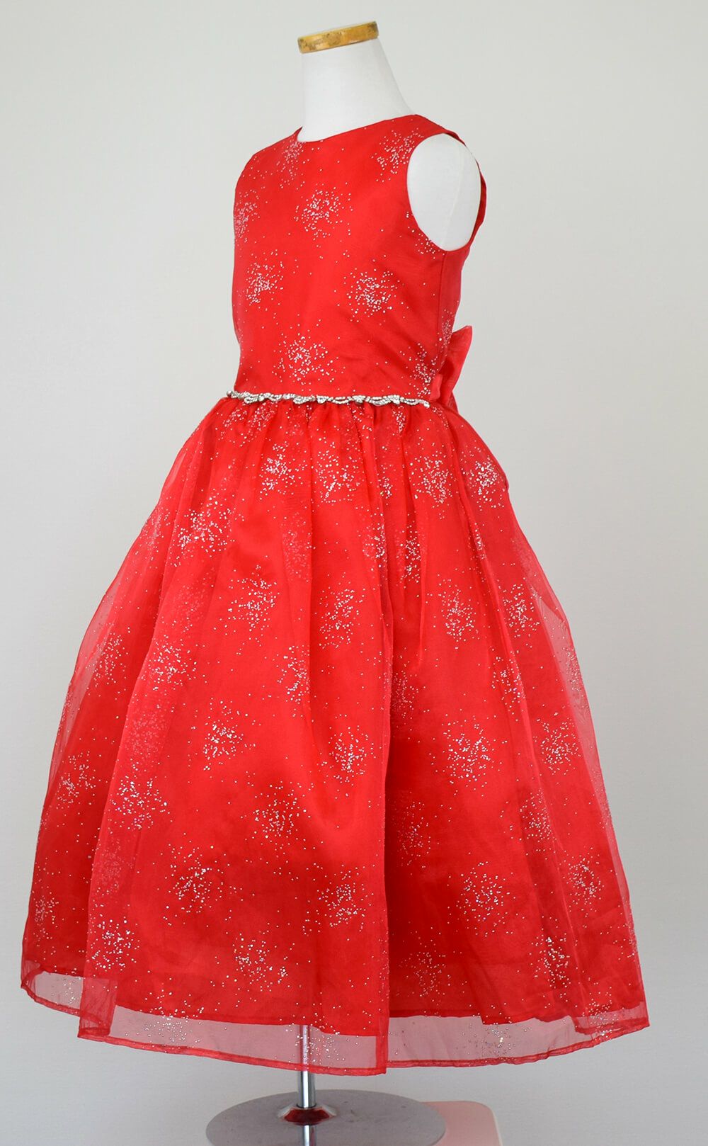 ピアノ発表会や結婚式にぴったりのカラーの女の子用キッズドレス。シンプルで美しいシルエットが魅力のAngel's Closetの子供ドレス レンタル商品（【レンタル】スパークリングオーガンジー子供ドレス(CC2463)レッド）｜画像3