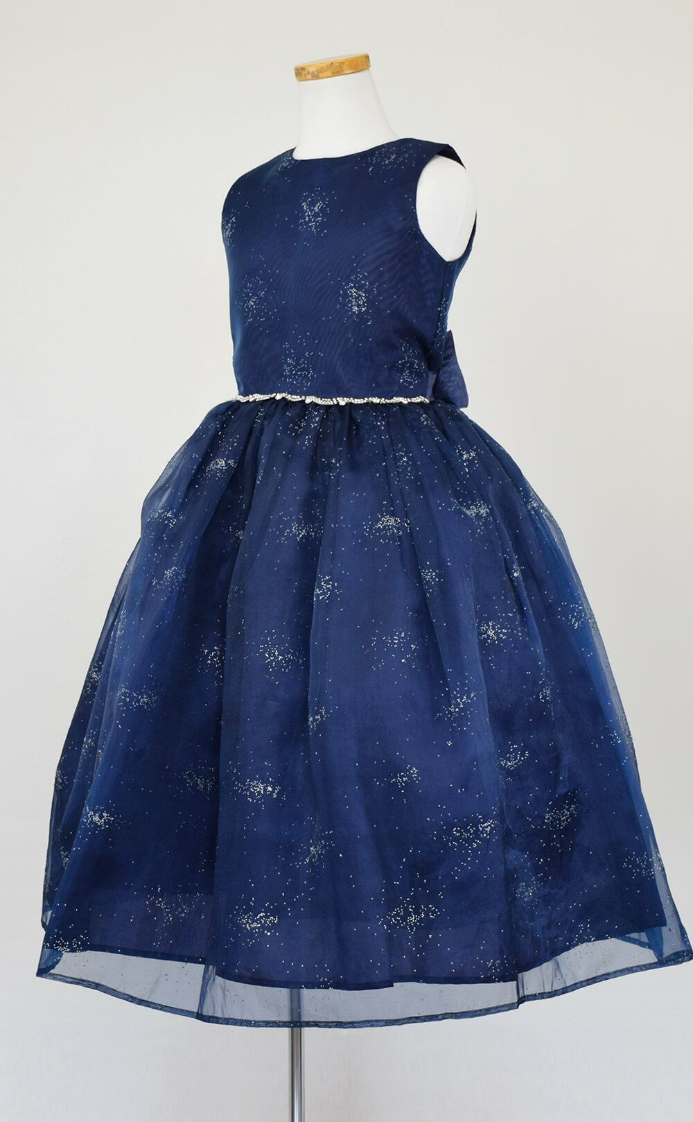 ピアノ発表会や結婚式にぴったりのネイビーカラーの女の子用キッズドレス。シンプルで美しいシルエットが魅力のAngel's Closetの子供ドレス レンタル商品（【レンタル】スパークリングオーガンジー子供ドレス(CC2463)ネイビー）｜画像3