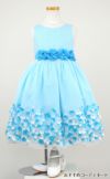 ピアノ発表会や結婚式にぴったりのカラーの女の子用キッズドレス。シンプルで美しいシルエットが魅力のAngel's Closetの子供ドレス レンタル商品（【レンタル】フラワーモチーフスカートメッシュ子供ドレス(KD332)アクア）｜画像9