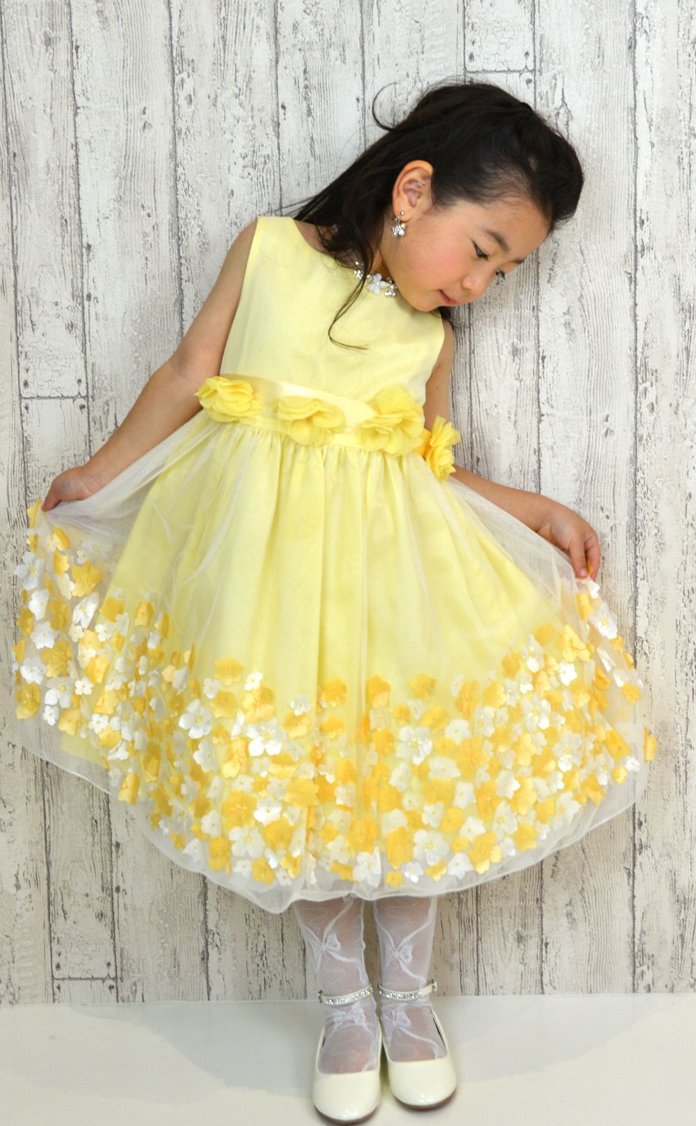 ピアノ発表会や結婚式にぴったりのカラーの女の子用キッズドレス。シンプルで美しいシルエットが魅力のAngel's Closetの子供ドレス レンタル商品（【レンタル】フラワーモチーフスカートメッシュ子供ドレス(KD332)アクア）｜画像13