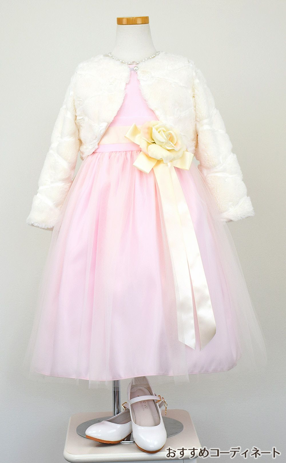 ピアノ発表会や結婚式にぴったりのピンクカラーの女の子用キッズドレス。シンプルで美しいシルエットが魅力のAngel's Closetの子供ドレス レンタル商品（【レンタル】ヴィンテージサテン＆チュール子供ドレス(SK402)ピンク）｜画像11