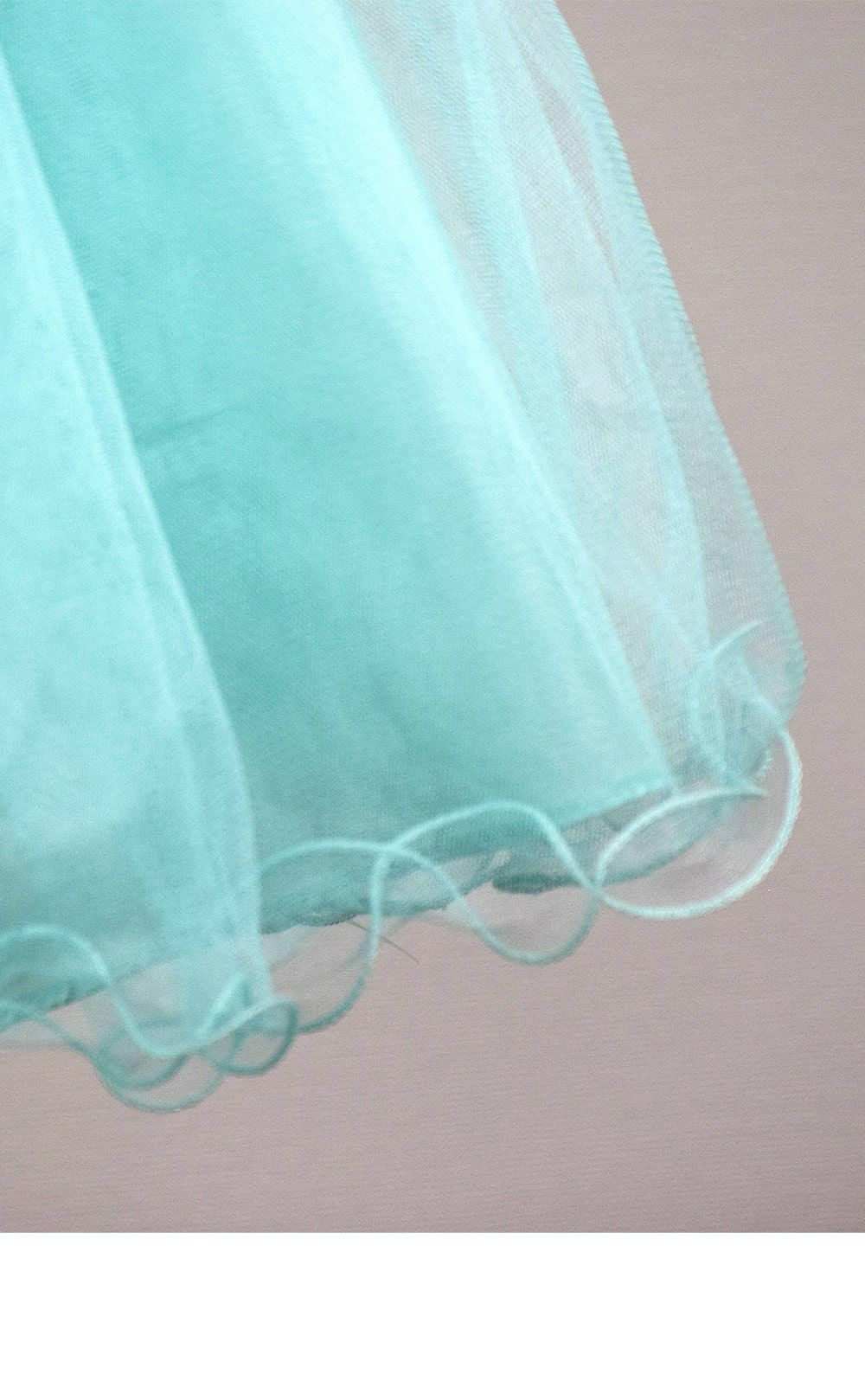 ピアノ発表会や結婚式にぴったりのカラーの女の子用キッズドレス。シンプルで美しいシルエットが魅力のAngel's Closetの子供ドレス レンタル商品（【レンタル】レース＆ラインストーンビジューベルトクリスタルチュール子供ドレス(MBK340)ミント）｜画像6