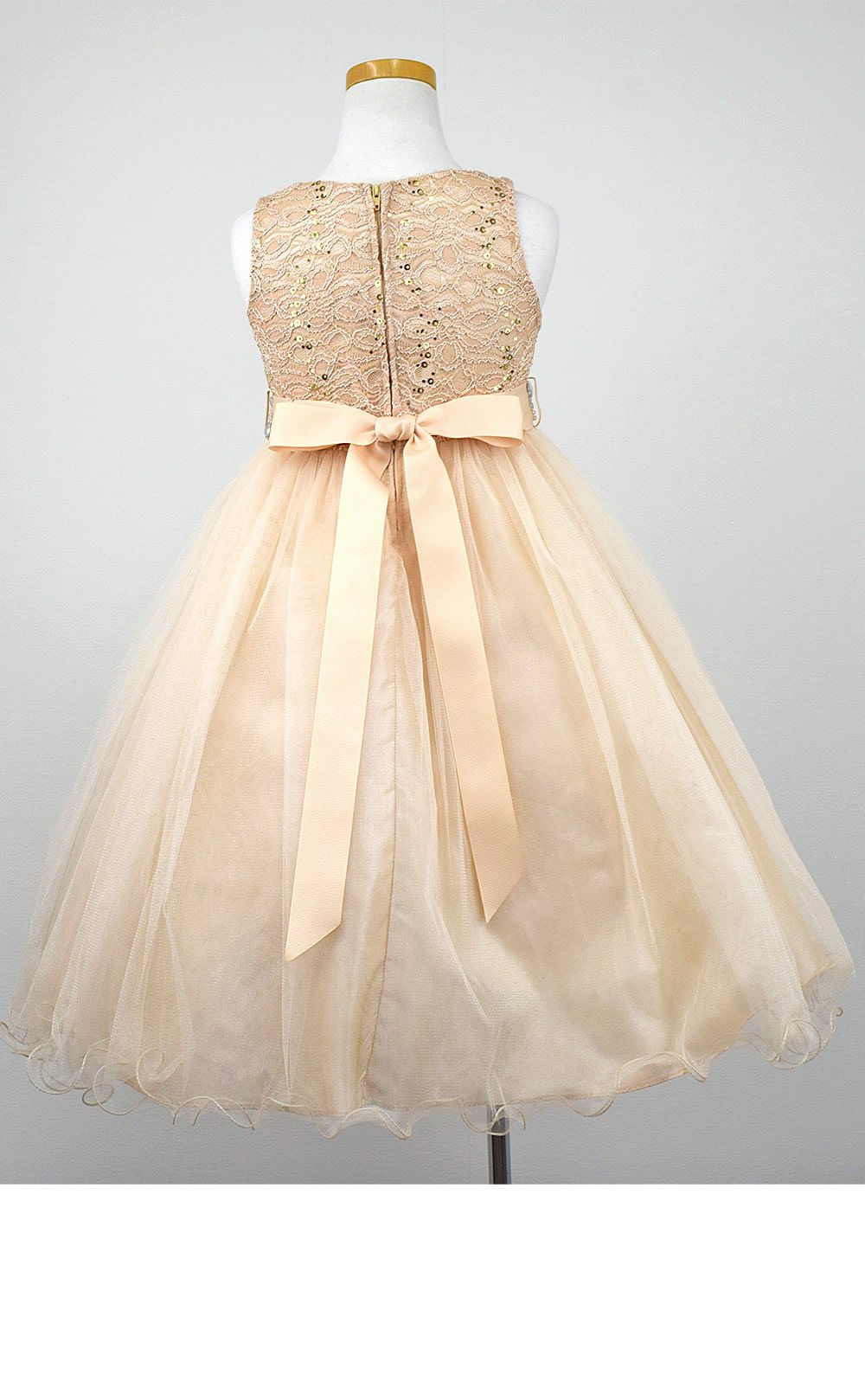 ピアノ発表会や結婚式にぴったりのカラーの女の子用キッズドレス。シンプルで美しいシルエットが魅力のAngel's Closetの子供ドレス レンタル商品（【レンタル】レース＆ラインストーンビジューベルトクリスタルチュール子供ドレス(MBK340)シャンパン）｜画像5