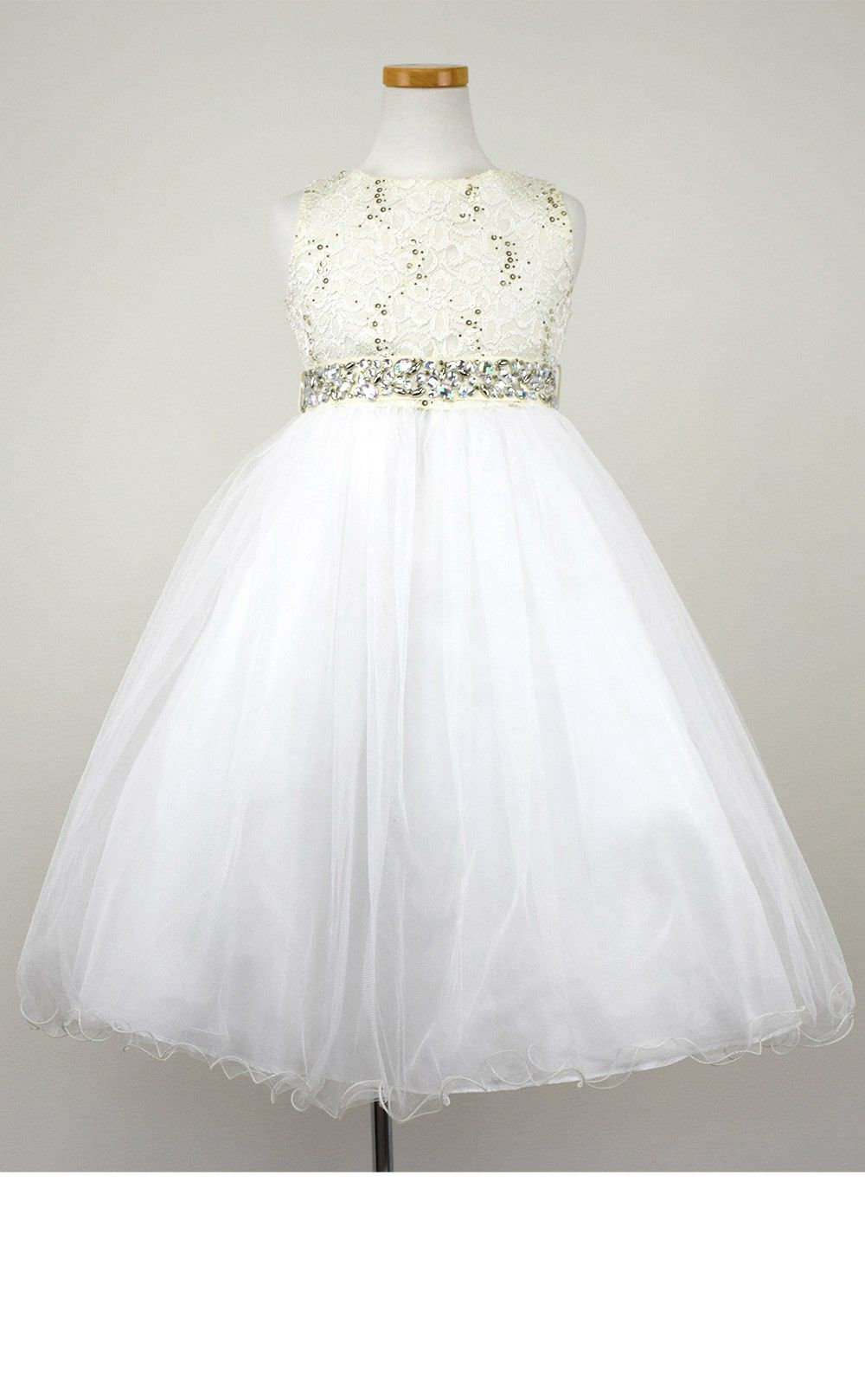ピアノ発表会や結婚式にぴったりのカラーの女の子用キッズドレス。シンプルで美しいシルエットが魅力のAngel's Closetの子供ドレス レンタル商品（【レンタル】レース＆ラインストーンビジューベルトクリスタルチュール子供ドレス(MBK340)アイボリー）｜画像3