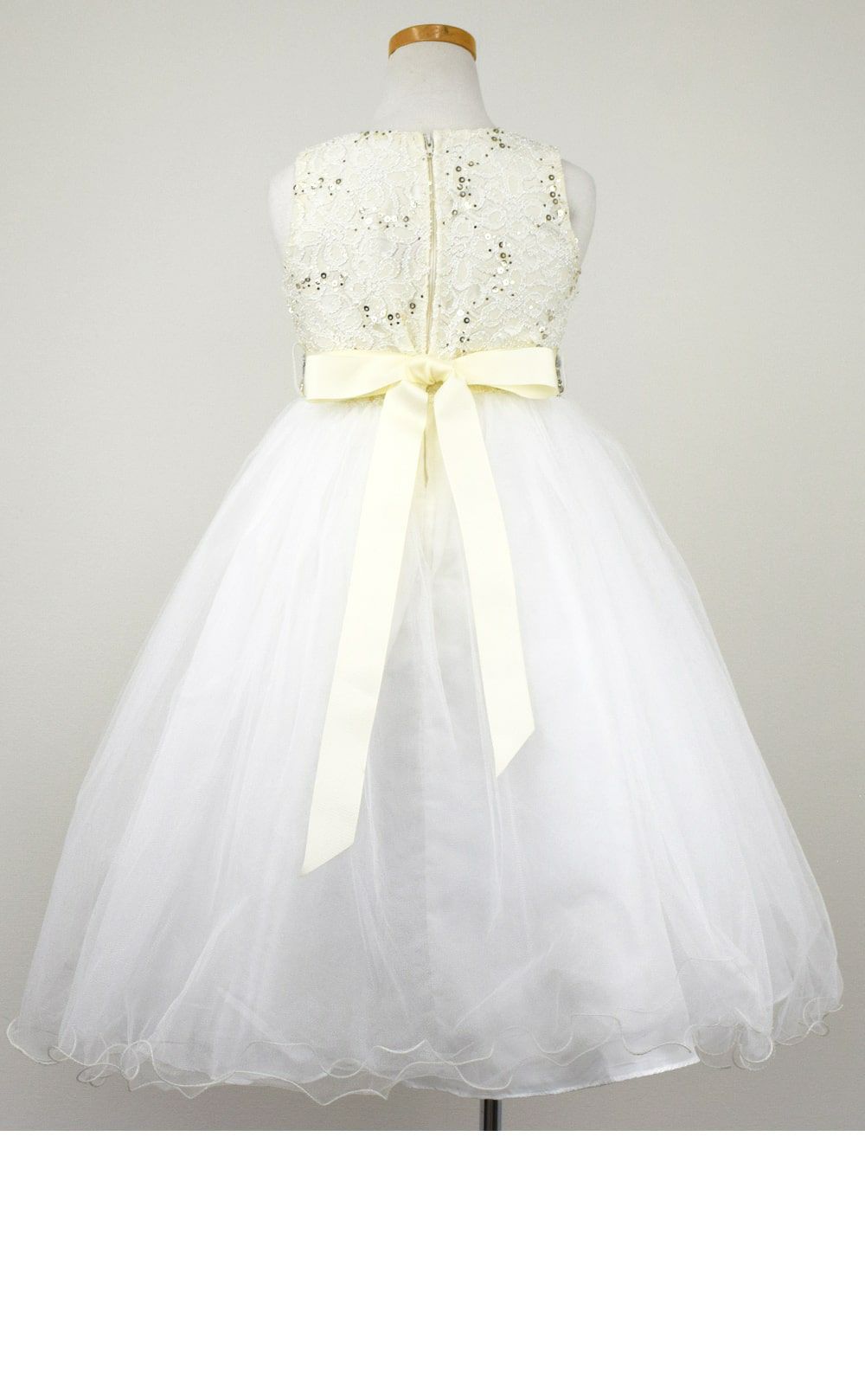 ピアノ発表会や結婚式にぴったりのカラーの女の子用キッズドレス。シンプルで美しいシルエットが魅力のAngel's Closetの子供ドレス レンタル商品（【レンタル】レース＆ラインストーンビジューベルトクリスタルチュール子供ドレス(MBK340)アイボリー）｜画像5