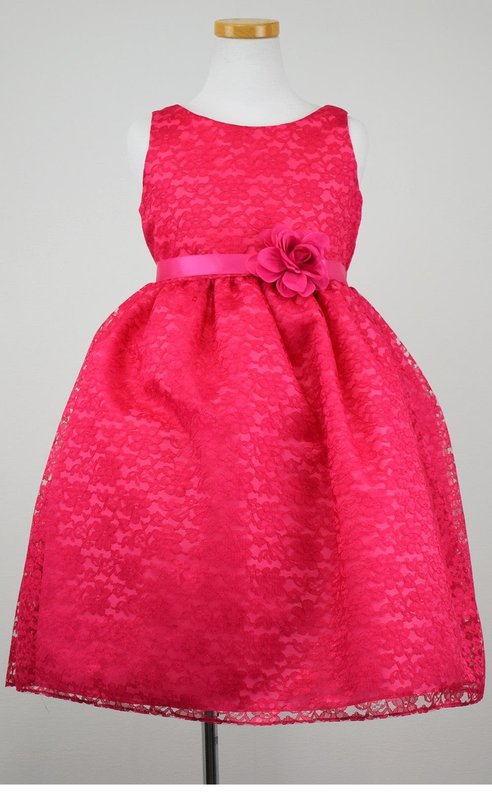 ピアノ発表会や結婚式にぴったりのカラーの女の子用キッズドレス。シンプルで美しいシルエットが魅力のAngel's Closetの子供ドレス レンタル商品（【レンタル】フラワーレースサテンリボン子供ドレス(CCD749)フクシア）｜画像3