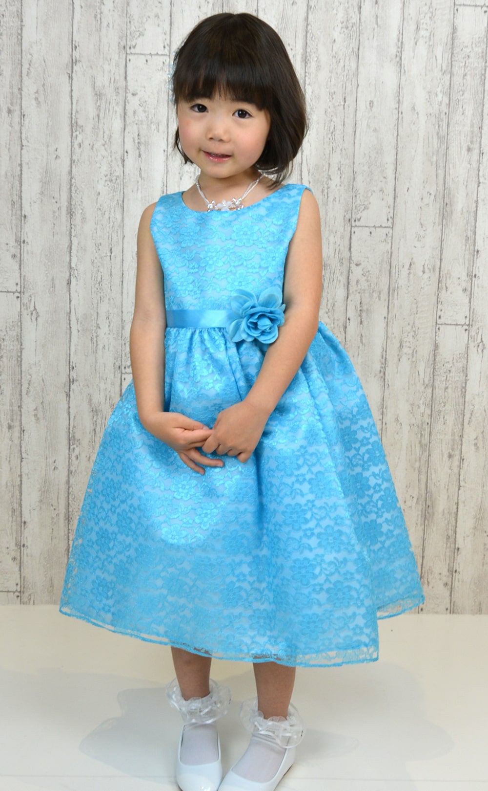 ピアノ発表会や結婚式にぴったりのブルーカラーの女の子用キッズドレス。シンプルで美しいシルエットが魅力のAngel's Closetの子供ドレス レンタル商品（【レンタル】フラワーレースサテンリボン子供ドレス(CCD749)ロイヤルブルー）｜画像13
