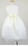 ピアノ発表会や結婚式にぴったりのカラーの女の子用キッズドレス。シンプルで美しいシルエットが魅力のAngel's Closetの子供ドレス レンタル商品（【レンタル】フラワーレースサテンリボン子供ドレス(CCD749)アイボリー）｜画像5
