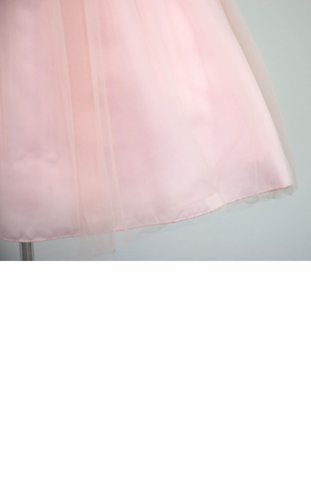 ピアノ発表会や結婚式にぴったりのピンクカラーの女の子用キッズドレス。シンプルで美しいシルエットが魅力のAngel's Closetの子供ドレス レンタル商品（【レンタル】パールスパンコールスーパーエレガントチュール子供ドレス(cdc5008)ブラッシュピンク）｜画像6