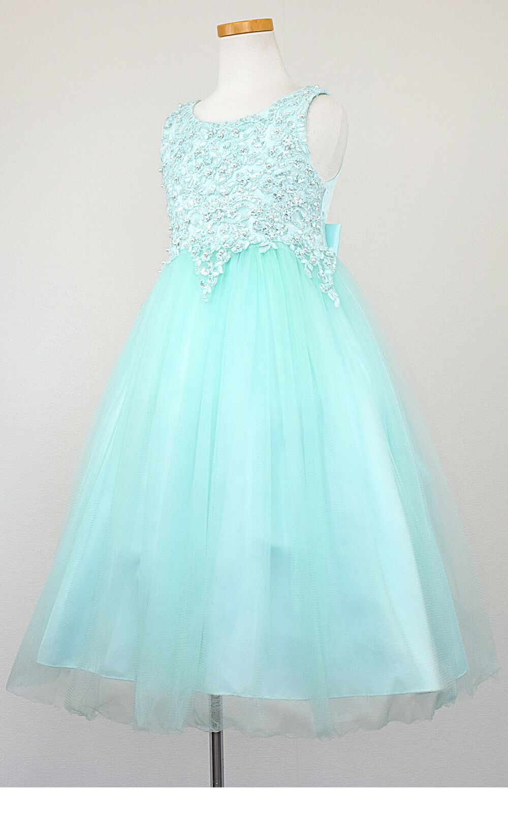 ピアノ発表会や結婚式にぴったりのカラーの女の子用キッズドレス。シンプルで美しいシルエットが魅力のAngel's Closetの子供ドレス レンタル商品（【レンタル】パールスパンコールスーパーエレガントチュール子供ドレス(cdc5008)ミント）｜画像4