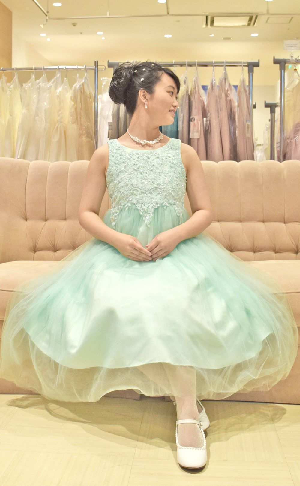 ピアノ発表会や結婚式にぴったりのカラーの女の子用キッズドレス。シンプルで美しいシルエットが魅力のAngel's Closetの子供ドレス レンタル商品（【レンタル】パールスパンコールスーパーエレガントチュール子供ドレス(cdc5008)ミント）｜画像14