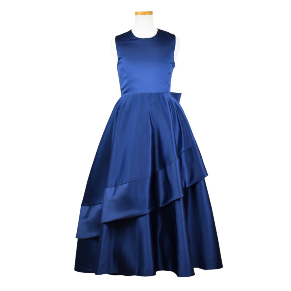 ピアノ発表会や結婚式にぴったりのネイビーカラーの女の子用キッズドレス。シンプルで美しいシルエットが魅力のAngel's Closetの子供ドレス レンタル商品（【レンタル】クラシカルサテンプリンセスロング子供ドレスA(yp005a)ネイビー）｜画像2