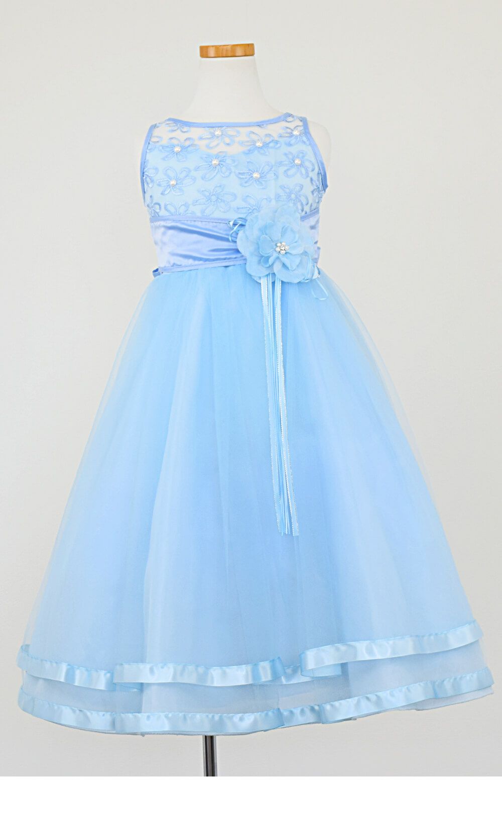 ピアノ発表会や結婚式にぴったりのブルーカラーの女の子用キッズドレス。シンプルで美しいシルエットが魅力のAngel's Closetの子供ドレス レンタル商品（【レンタル】ロマンス(rmc)ブルー）｜画像7