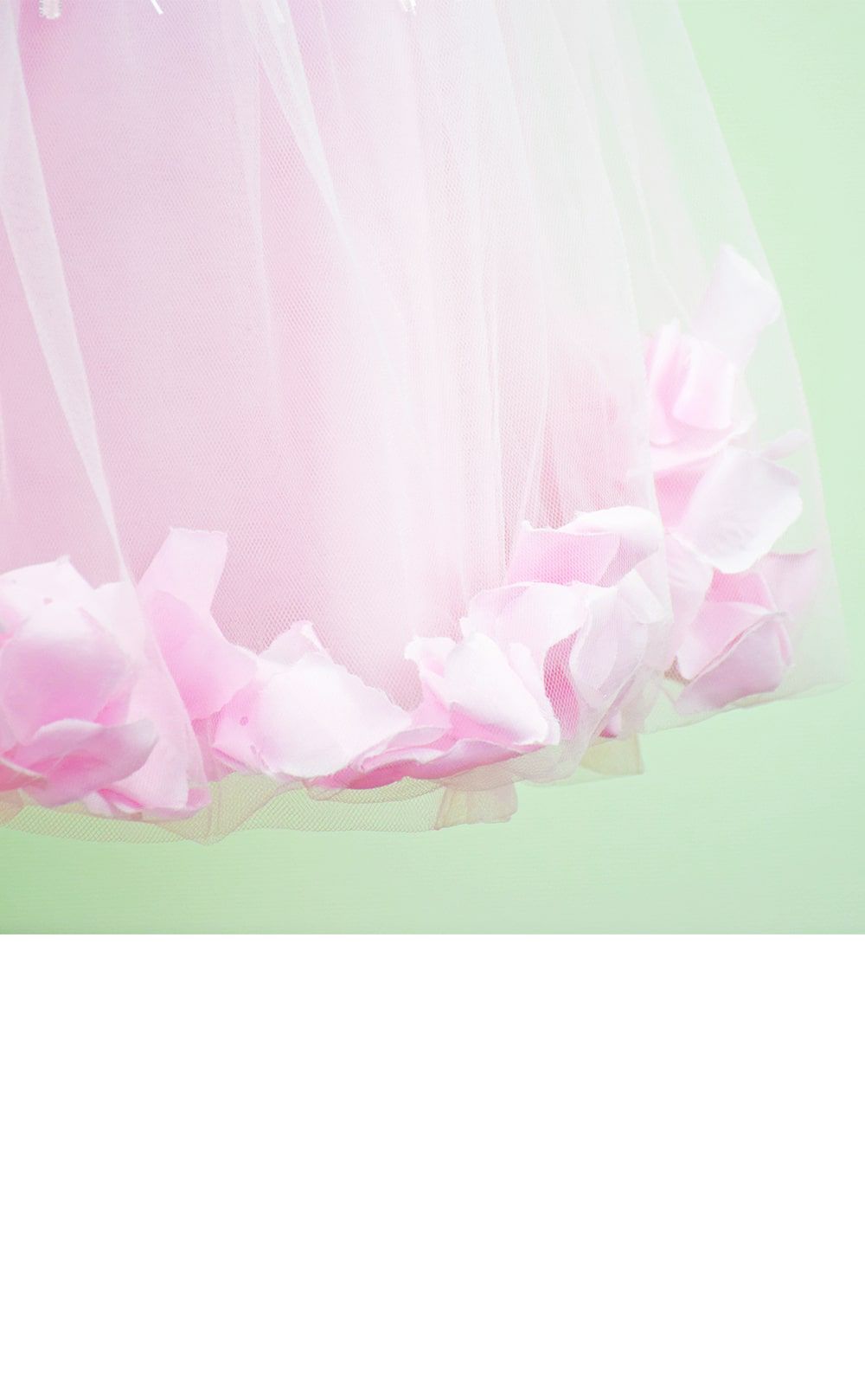 ピアノ発表会や結婚式にぴったりのピンクカラーの女の子用キッズドレス。シンプルで美しいシルエットが魅力のAngel's Closetの子供ドレス レンタル商品（【レンタル】フラワーペタルプリンセス子供ドレス(JK2925)ピンク）｜画像6