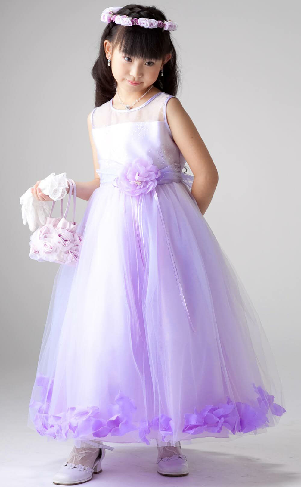 ピアノ発表会や結婚式にぴったりのライラックカラーの女の子用キッズドレス。シンプルで美しいシルエットが魅力のAngel's Closetの子供ドレス レンタル商品（【レンタル】フラワーペタルプリンセス子供ドレス(JK2925)ライラック）｜画像13