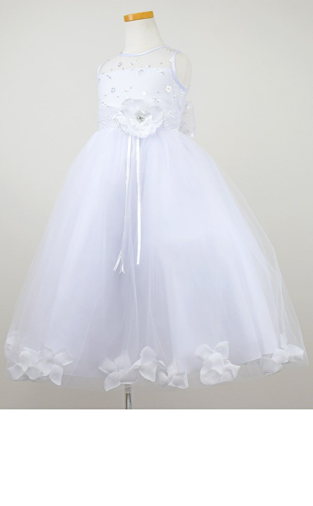 ピアノ発表会や結婚式にぴったりのホワイトカラーの女の子用キッズドレス。シンプルで美しいシルエットが魅力のAngel's Closetの子供ドレス レンタル商品（【レンタル】フラワーペタルプリンセス子供ドレス(JK2925)ピュアホワイト）｜画像4