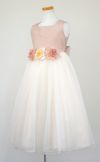 ピアノ発表会や結婚式にぴったりのカラーの女の子用キッズドレス。シンプルで美しいシルエットが魅力のAngel's Closetの子供ドレス レンタル商品（【レンタル】スクエアネックエリザベスサテン＆チュール子供ドレス(KD428)ビンテージローズ）｜画像4