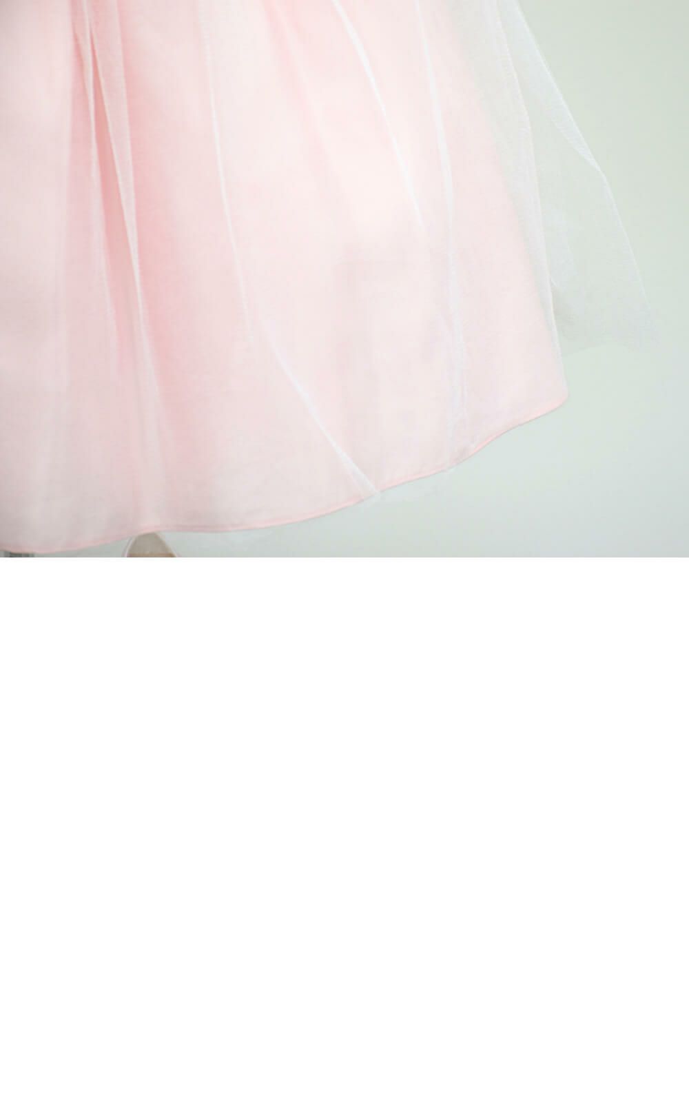 ピアノ発表会や結婚式にぴったりのピンクカラーの女の子用キッズドレス。シンプルで美しいシルエットが魅力のAngel's Closetの子供ドレス レンタル商品（【レンタル】エレガント刺繍メッシュ＆パールトリム子供ドレス(SK740)ペールピンク）｜画像6