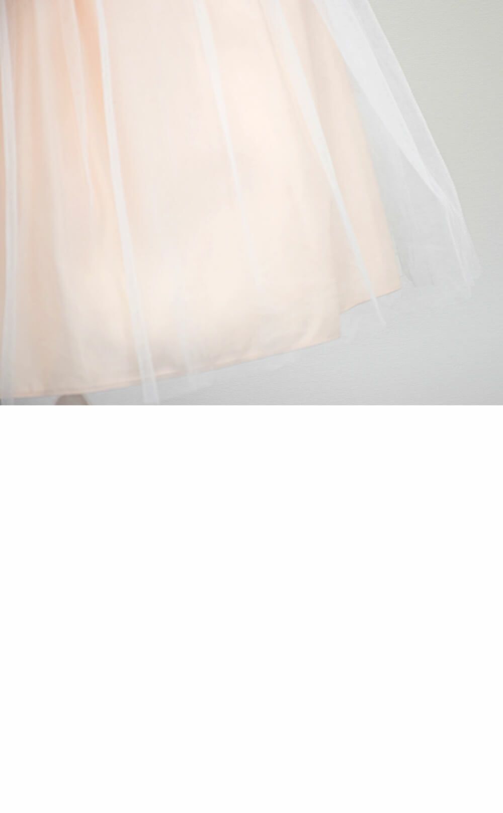 ピアノ発表会や結婚式にぴったりのカラーの女の子用キッズドレス。シンプルで美しいシルエットが魅力のAngel's Closetの子供ドレス レンタル商品（【レンタル】エレガント刺繍メッシュ＆パールトリム子供ドレス(SK740)シャンパン）｜画像6