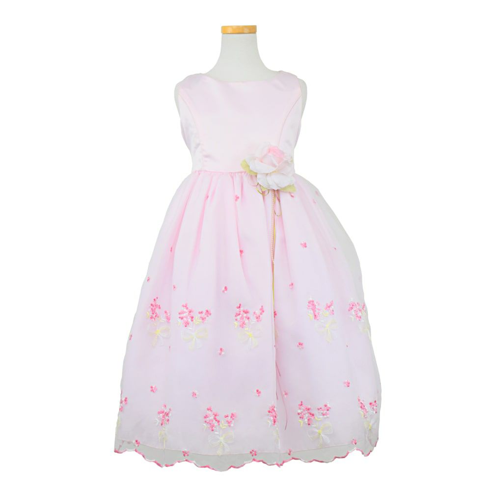 ピアノ発表会や結婚式にぴったりのピンクカラーの女の子用キッズドレス。シンプルで美しいシルエットが魅力のAngel's Closetの子供ドレス レンタル商品（【レンタル】サテン＆ブーケ柄刺繍オーガンジー子供ドレス(KD220)ピンク）｜画像2