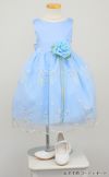 ピアノ発表会や結婚式にぴったりのブルーカラーの女の子用キッズドレス。シンプルで美しいシルエットが魅力のAngel's Closetの子供ドレス レンタル商品（【レンタル】サテン＆ブーケ柄刺繍オーガンジー子供ドレス(KD220)ブルー）｜画像9