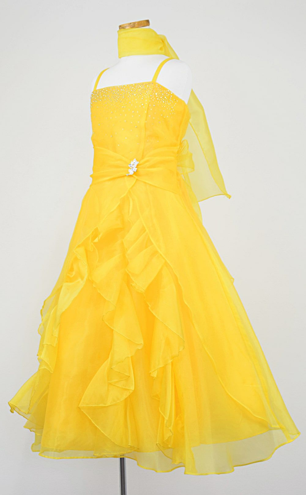 ピアノ発表会や結婚式にぴったりのカラーの女の子用キッズドレス。シンプルで美しいシルエットが魅力のAngel's Closetの子供ドレス レンタル商品（【レンタル】ラインストーン＆オーガンジーレイヤードフリル子供ドレス(HC734)イエロー）｜画像4