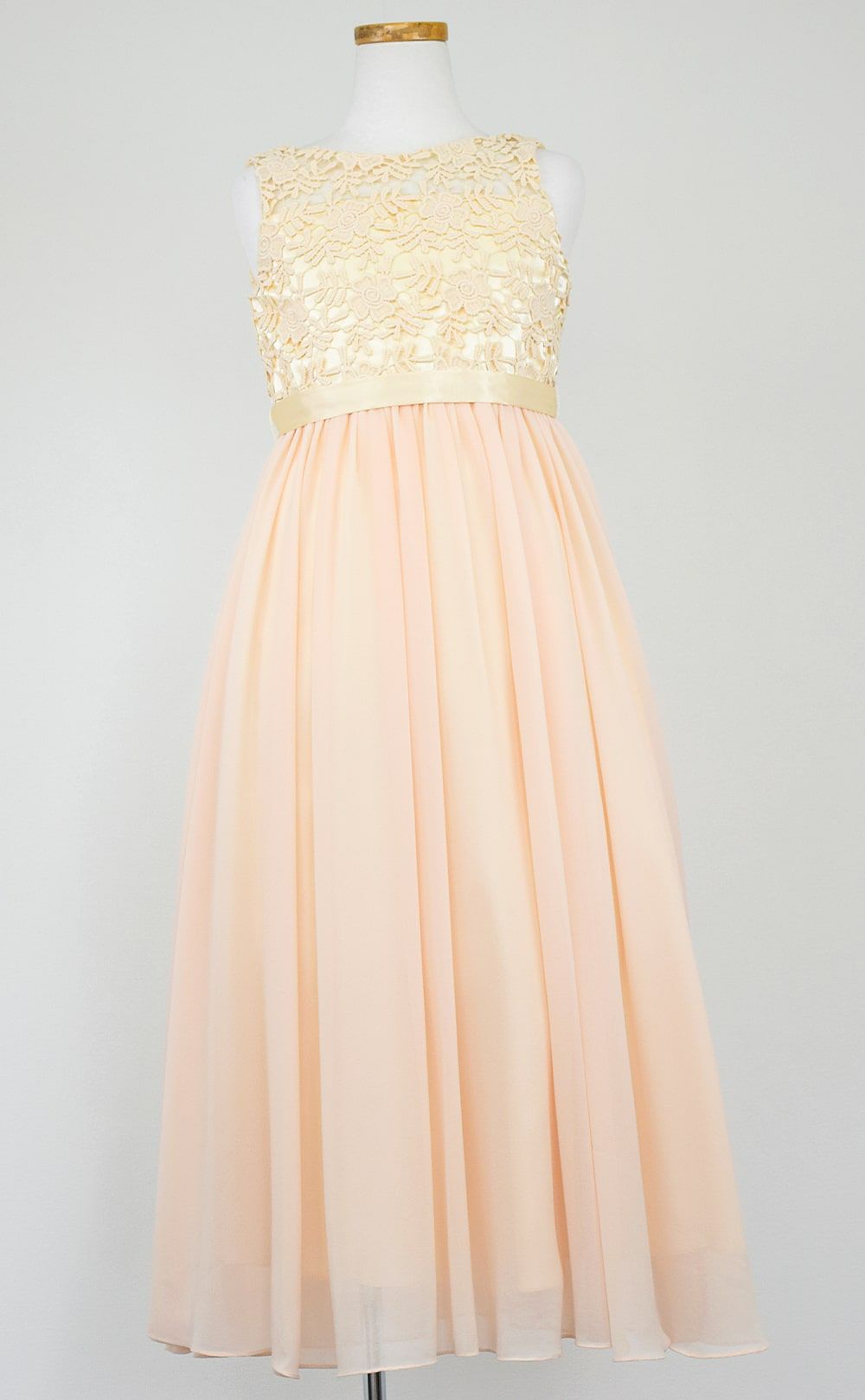 ピアノ発表会や結婚式にぴったりのカラーの女の子用キッズドレス。シンプルで美しいシルエットが魅力のAngel's Closetの子供ドレス レンタル商品（【レンタル】エレガント3Dレースシフォンロング子供ドレス(CDC5006)シャンパン）｜画像3