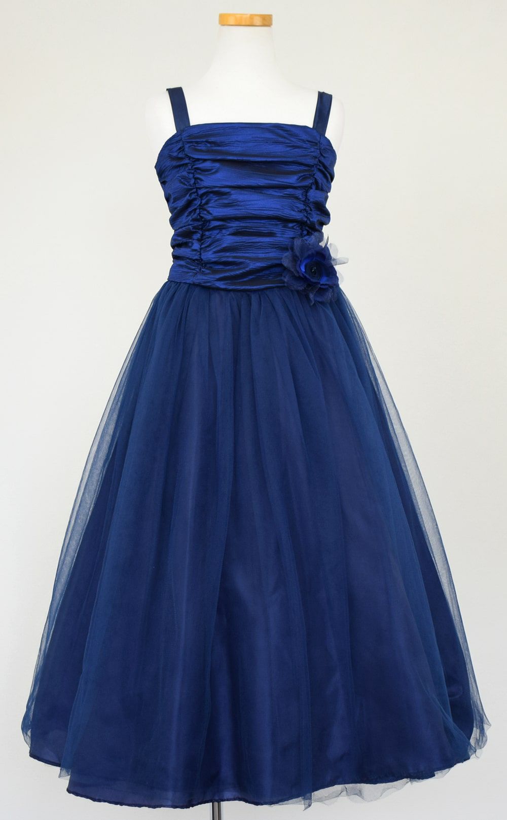 ピアノ発表会や結婚式にぴったりのネイビーカラーの女の子用キッズドレス。シンプルで美しいシルエットが魅力のAngel's Closetの子供ドレス レンタル商品（【レンタル】クリンクルタフタ＆チュールロング子供ドレス（コルセットバック）(CDC4001)ネイビー）｜画像3