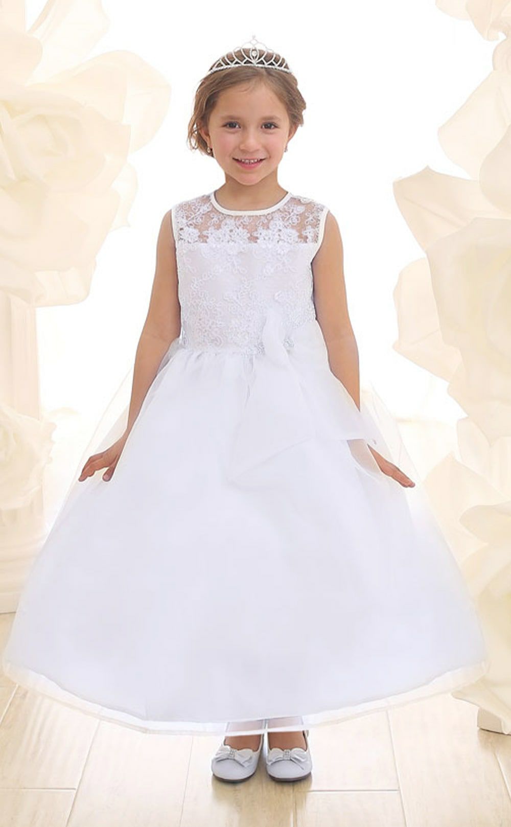 ピアノ発表会や結婚式にぴったりのカラーの女の子用キッズドレス。シンプルで美しいシルエットが魅力のAngel's Closetの子供ドレス レンタル商品（【レンタル】レース＆メタル刺繍オーガンジー子供ドレス（リボンコサージュ付）(CC2461)アイボリー）｜画像16
