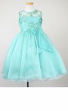 ピアノ発表会や結婚式にぴったりのカラーの女の子用キッズドレス。シンプルで美しいシルエットが魅力のAngel's Closetの子供ドレス レンタル商品（【レンタル】レース＆メタル刺繍オーガンジー子供ドレス（リボンコサージュ付）(CC2461)ミント）｜画像3