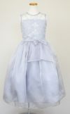 ピアノ発表会や結婚式にぴったりのカラーの女の子用キッズドレス。シンプルで美しいシルエットが魅力のAngel's Closetの子供ドレス レンタル商品（【レンタル】レース＆メタル刺繍オーガンジー子供ドレス（リボンコサージュ付）(CC2461)シルバー）｜画像3