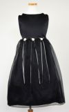 ピアノ発表会や結婚式にぴったりのブラックカラーの女の子用キッズドレス。シンプルで美しいシルエットが魅力のAngel's Closetの子供ドレス レンタル商品（【レンタル】サテン＆シャイニーオーガンジー子供ドレスサニー(KD149)ブラック）｜画像3