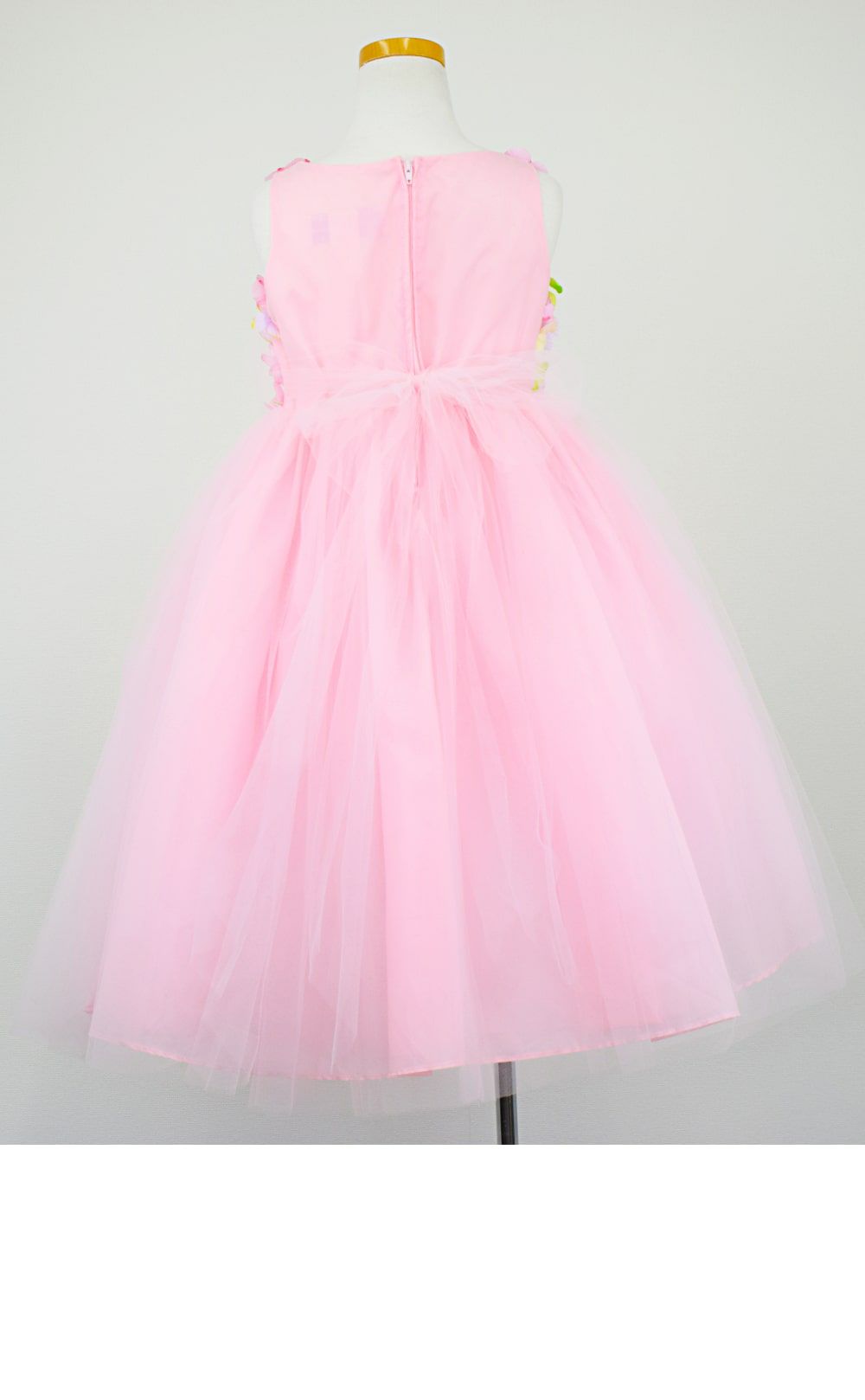 ピアノ発表会や結婚式にぴったりのピンクカラーの女の子用キッズドレス。シンプルで美しいシルエットが魅力のAngel's Closetの子供ドレス レンタル商品（【レンタル】フラワーモチーフチュールリボン子供ドレス(CCD752)ピンク）｜画像5