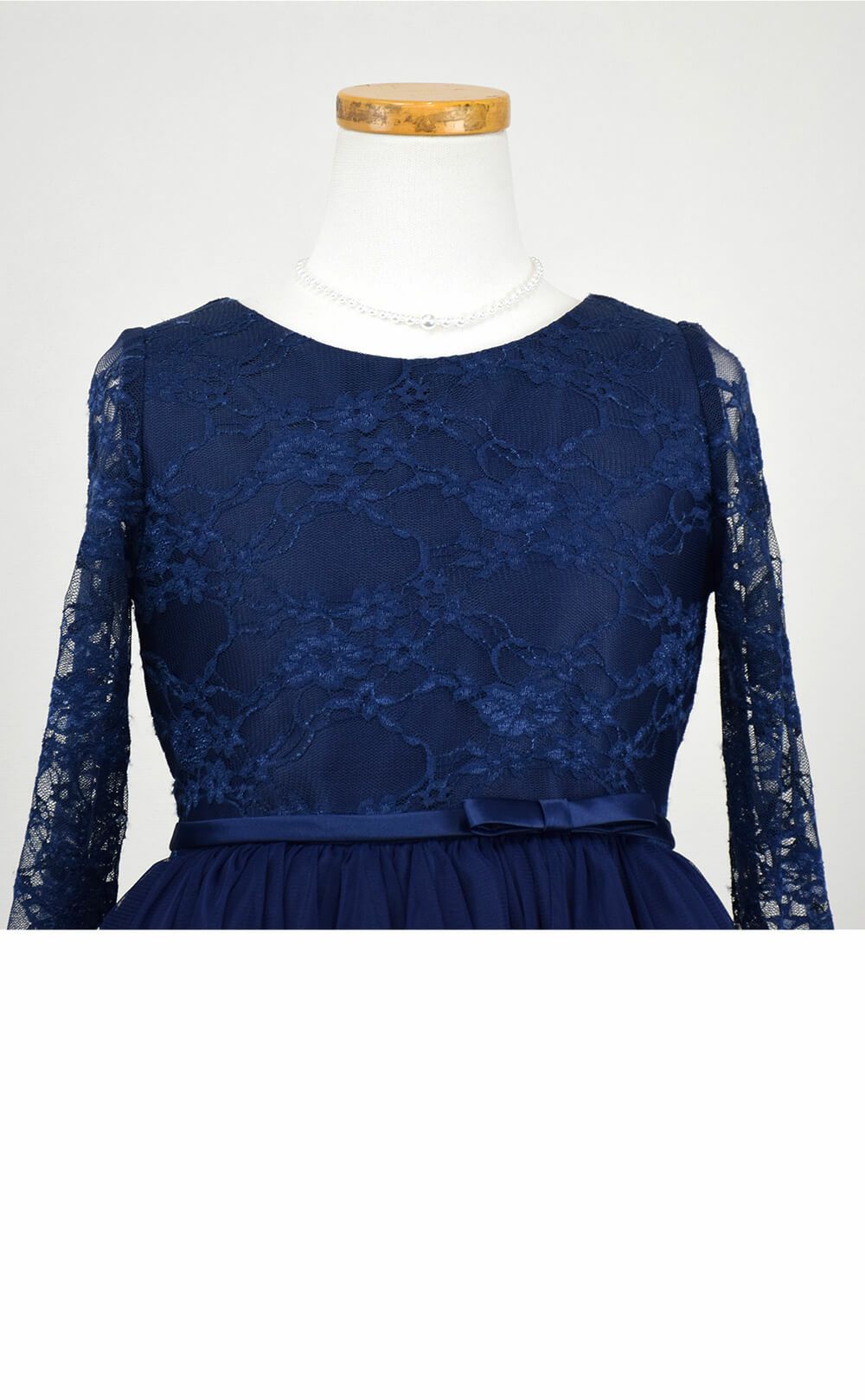 ピアノ発表会や結婚式にぴったりのネイビーカラーの女の子用キッズドレス。シンプルで美しいシルエットが魅力のAngel's Closetの子供ドレス レンタル商品（【レンタル】レーススリーブチュールスカート子供ドレス(SK599)ネイビー）｜画像7