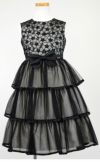 ピアノ発表会や結婚式にぴったりのブラックカラーの女の子用キッズドレス。シンプルで美しいシルエットが魅力のAngel's Closetの子供ドレス レンタル商品（【レンタル】花柄レースティアードチュール子供ドレス【CHOPIN】(CAT882101)ブラック）｜画像3