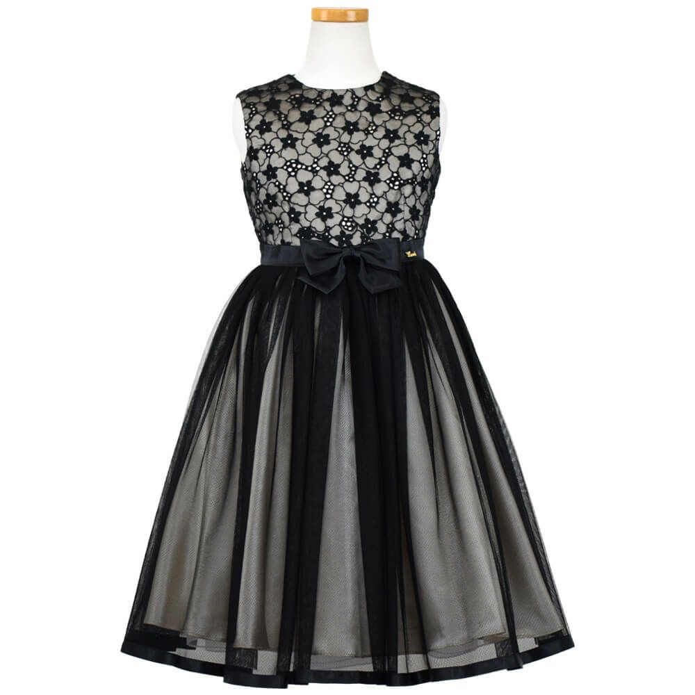 ピアノ発表会や結婚式にぴったりのブラックカラーの女の子用キッズドレス。シンプルで美しいシルエットが魅力のAngel's Closetの子供ドレス レンタル商品（【レンタル】花柄刺繍オーガンジー＆チュール子供ドレス【CHOPIN】(CAT182313)ブラック）｜画像2