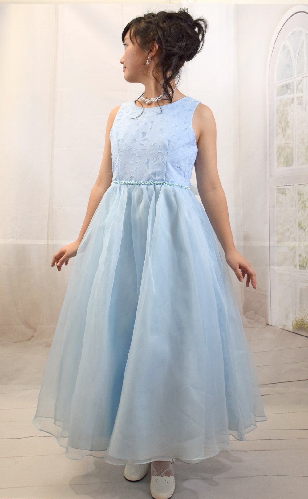 ピアノ発表会や結婚式にぴったりのピンクカラーの女の子用キッズドレス。シンプルで美しいシルエットが魅力のAngel's Closetの子供ドレス レンタル商品（【レンタル】エレガントフラワーパターンレース&オーガンジーロングドレス(JK3580)ピンク）｜画像13