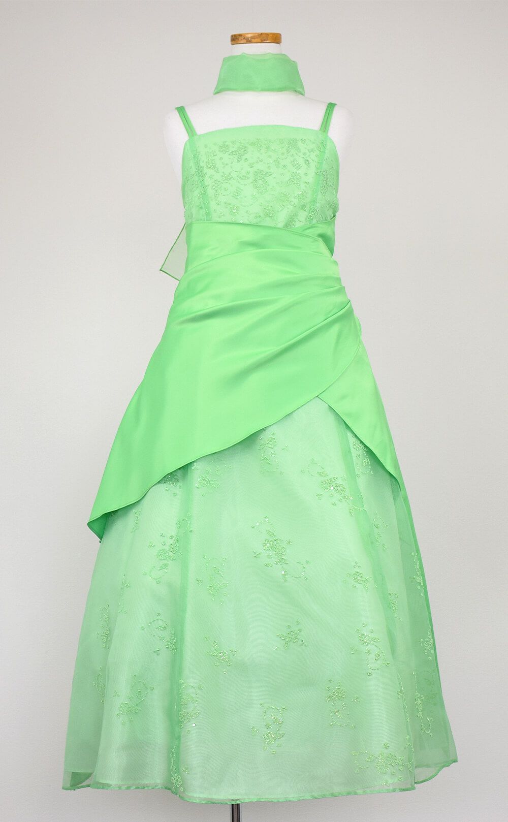 ピアノ発表会や結婚式にぴったりのカラーの女の子用キッズドレス。シンプルで美しいシルエットが魅力のAngel's Closetの子供ドレス レンタル商品（【レンタル】ギャザーアクロスウェストサテン＆フローラルオーガンジードレス(HC1232)クローバー）｜画像3