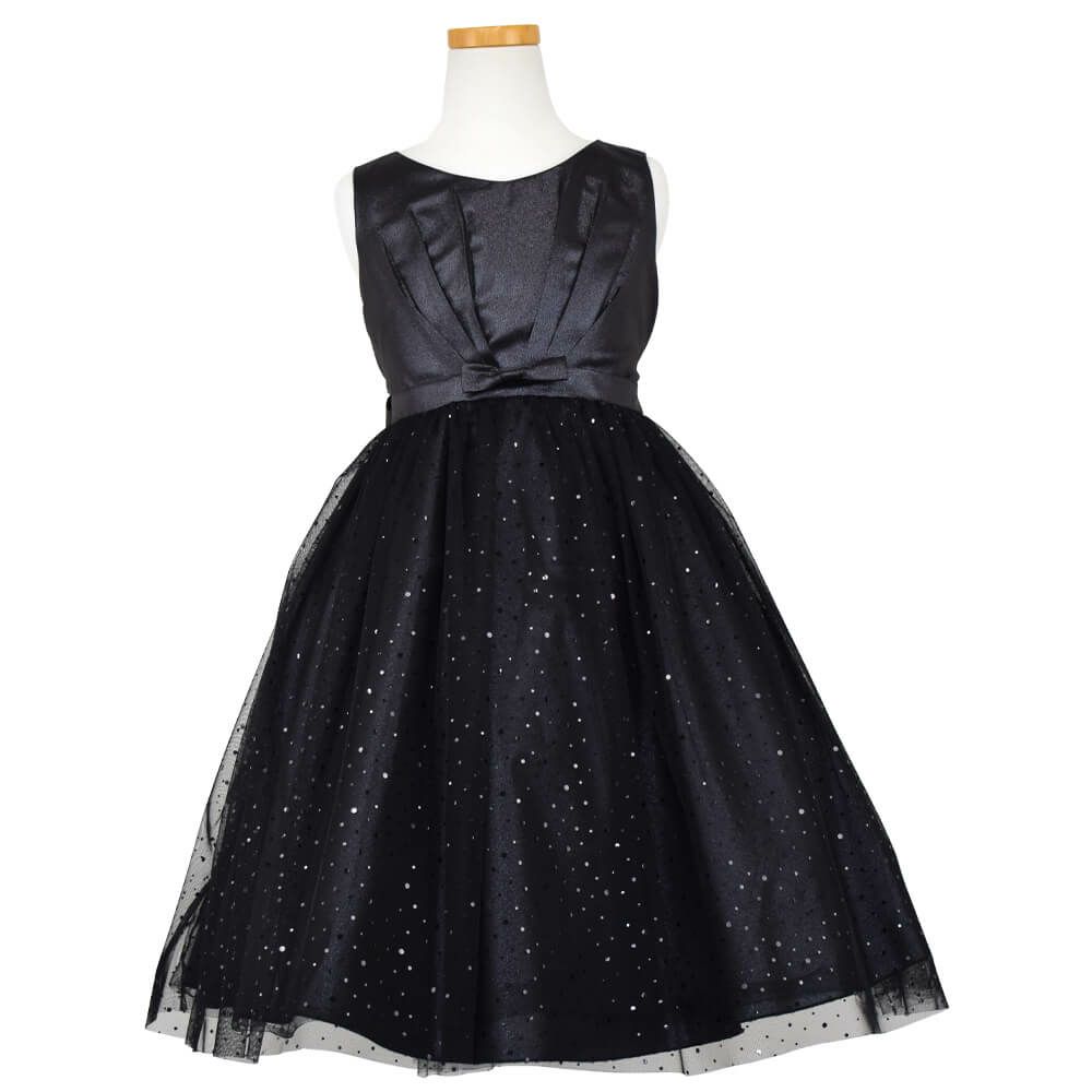 ピアノ発表会や結婚式にぴったりのブラックカラーの女の子用キッズドレス。シンプルで美しいシルエットが魅力のAngel's Closetの子供ドレス レンタル商品（【レンタル】スパークリーチュールドレス(KD352)ブラック）｜画像2
