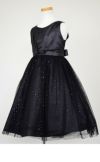 ピアノ発表会や結婚式にぴったりのブラックカラーの女の子用キッズドレス。シンプルで美しいシルエットが魅力のAngel's Closetの子供ドレス レンタル商品（【レンタル】スパークリーチュールドレス(KD352)ブラック）｜画像4