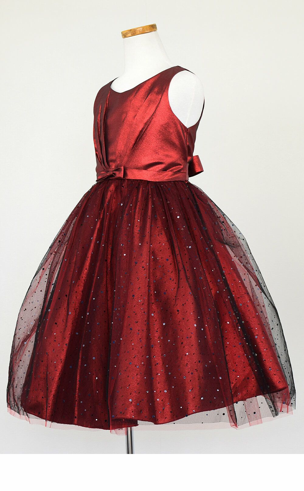 ピアノ発表会や結婚式にぴったりのブラックカラーの女の子用キッズドレス。シンプルで美しいシルエットが魅力のAngel's Closetの子供ドレス レンタル商品（【レンタル】スパークリーチュールドレス(KD352)レッド＆ブラック）｜画像4