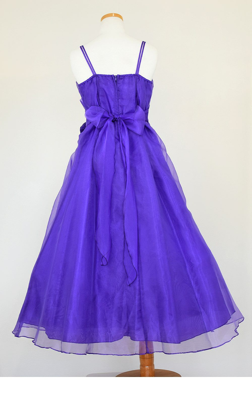 ピアノ発表会や結婚式にぴったりのカラーの女の子用キッズドレス。シンプルで美しいシルエットが魅力のAngel's Closetの子供ドレス レンタル商品（【レンタル】ビーズ＆オーガンジーAラインドレス(HC801)パープル）｜画像5