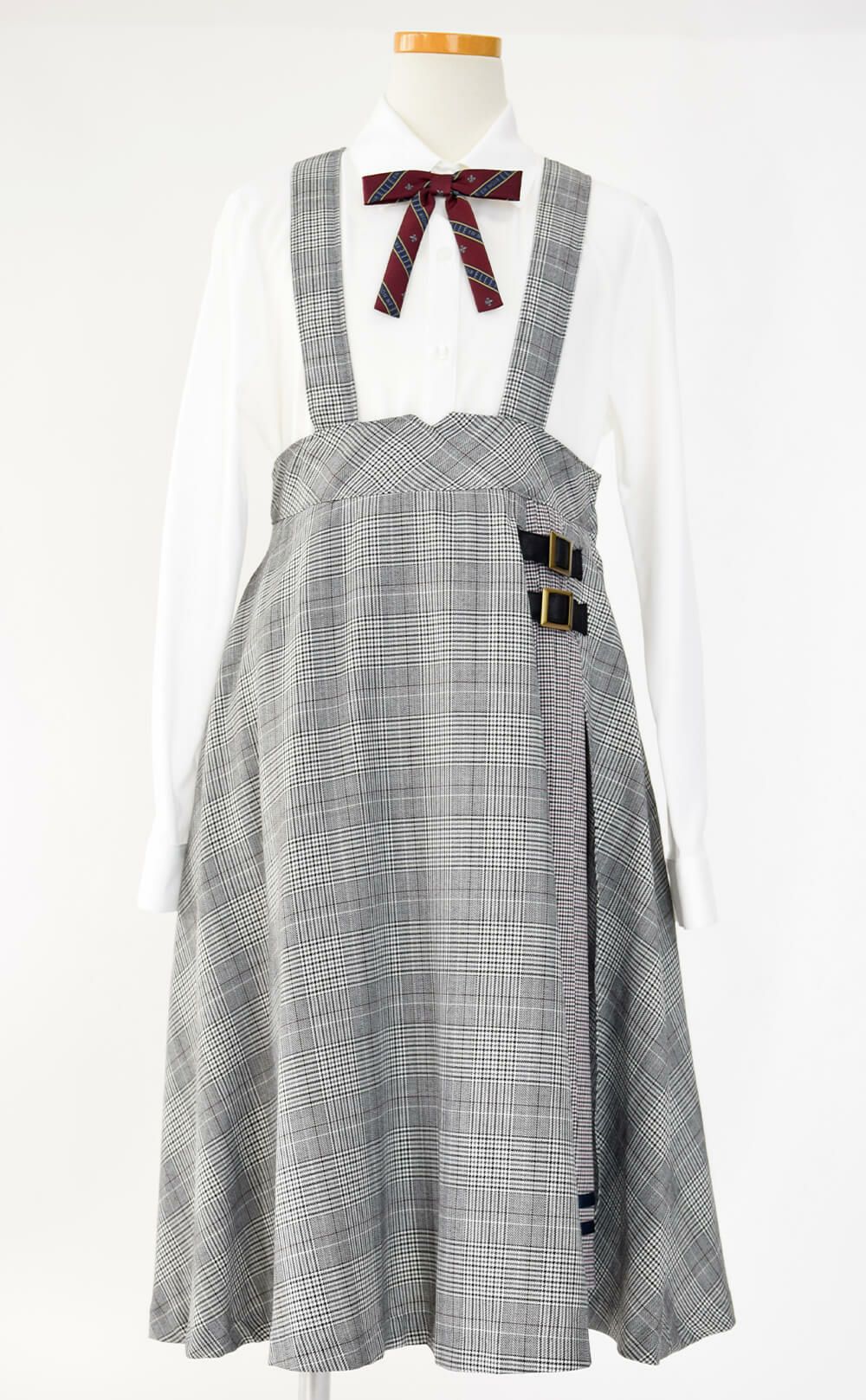 特別な日にぴったりのネイビーカラーの男の子用フォーマルスーツ。シンプルで美しいシルエットが魅力のAngel's Closetの子供フォーマル レンタル商品（【レンタル】ショートジャケットハイウエストスカートスーツ5点セット(CAT422503)ネイビー）｜画像7