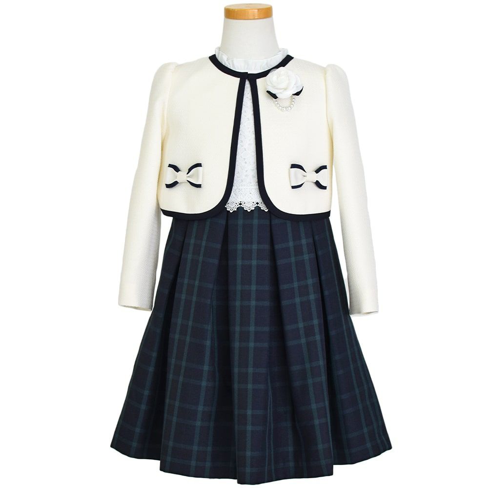 特別な日にぴったりのネイビーカラーの男の子用フォーマルスーツ。シンプルで美しいシルエットが魅力のAngel's Closetの子供フォーマル レンタル商品（【レンタル】ブラックウォッチアンサンブルスーツ(CAT447367)ネイビー）｜画像2