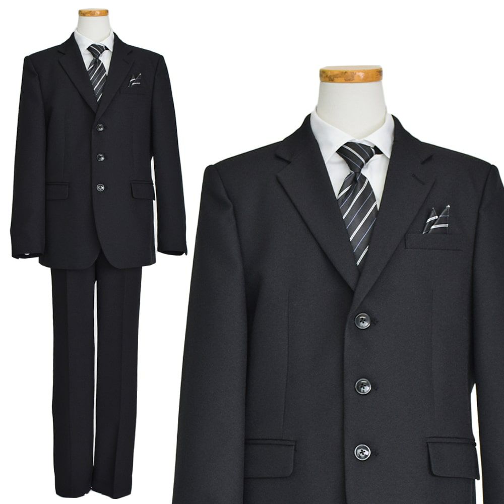 特別な日にぴったりのブラックカラーの男の子用フォーマルスーツ。シンプルで美しいシルエットが魅力のAngel's Closetの子供フォーマル レンタル商品（【レンタル】ヘリンボーン織り3つボタンスーツ5点セット(CAT545611)ブラック）｜画像2