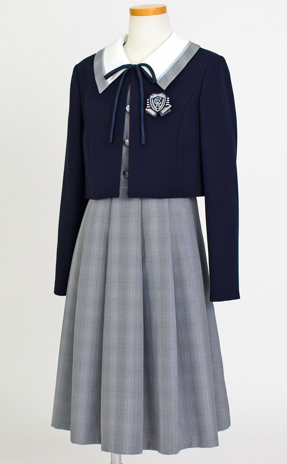 特別な日にぴったりのネイビーカラーの男の子用フォーマルスーツ。シンプルで美しいシルエットが魅力のAngel's Closetの子供フォーマル レンタル商品（【レンタル】グレンチェックアンサンブルスーツ(CAT742566)ネイビー）｜画像4